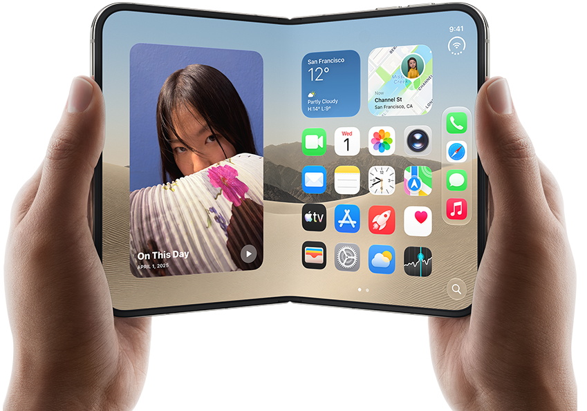 جهاز iPhone Duo، لون أبيض النجوم، يدان تحملان الجهاز في الوضع الأفقي، مفتوح، الشاشة الداخلية تعرض صوراً على الجهة اليسرى، تطبيقات على الجهة اليمنى